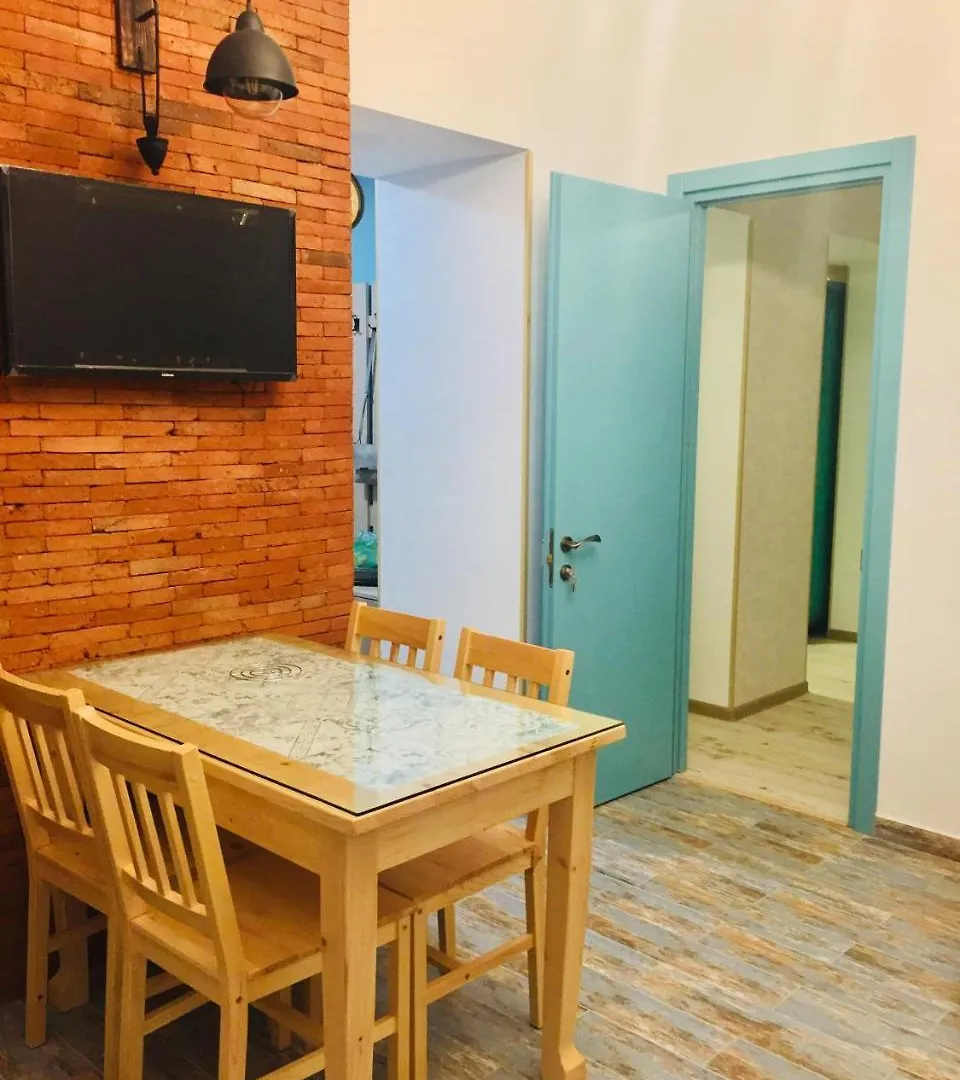 Апартаменты Comfortable Flat In Central Тбилиси