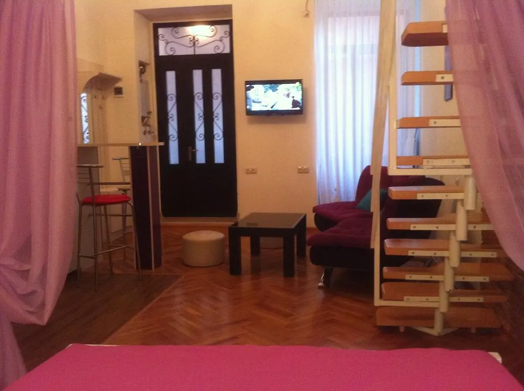 Comfortable Flat In Central Tiflis